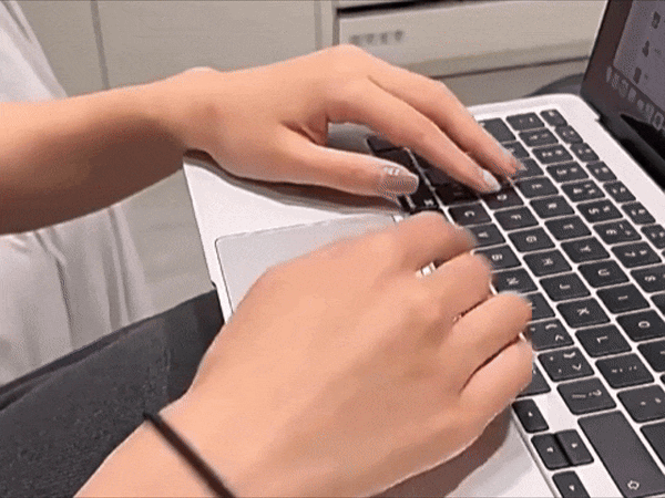 Calmavia™ Point Relief Finger Roller
